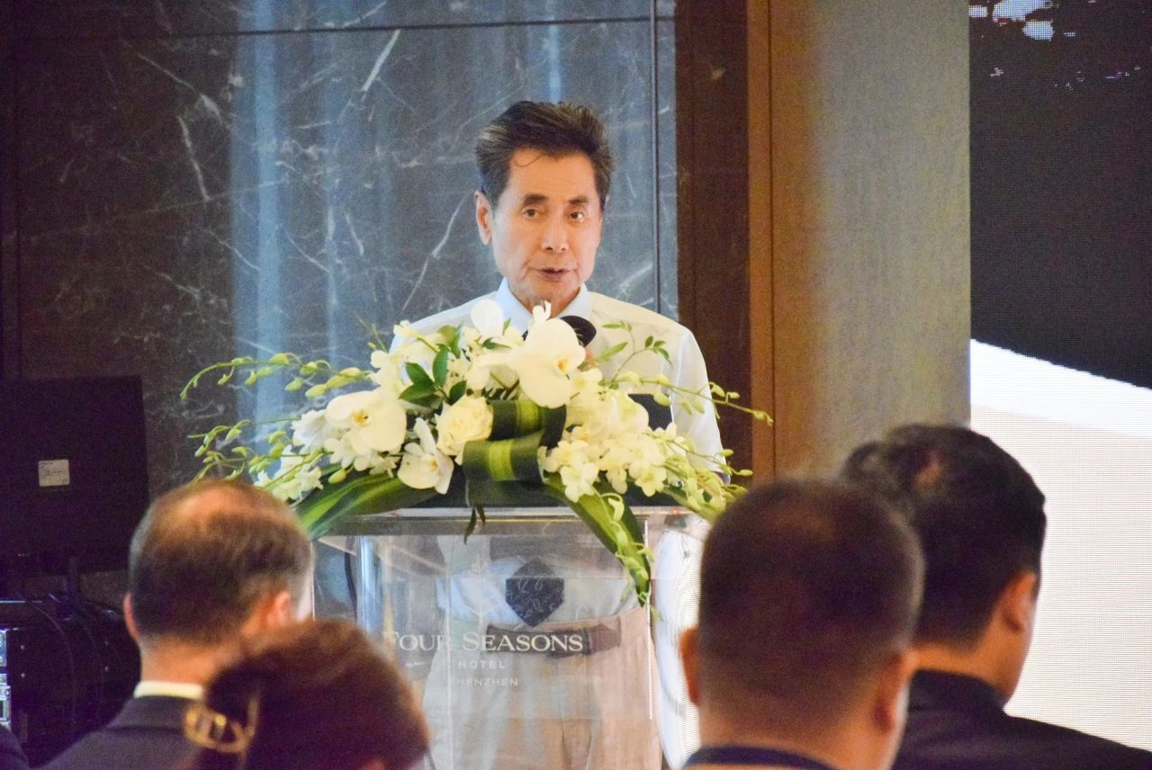 EB-5行業(yè)專家破解綠卡獲取全流程密碼：聚焦「大煙山?萬豪酒店」項(xiàng)目，深入拆解如何應(yīng)對審批及排期關(guān)、綠卡關(guān)、投資收回關(guān)等核心環(huán)節(jié)，引發(fā)全場熱烈互動與高度讚譽(yù)。
